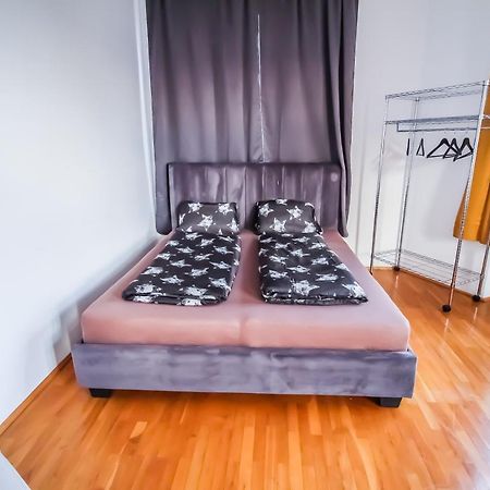 Family 3 Bedroom Apartment Lv7 Вена Экстерьер фото