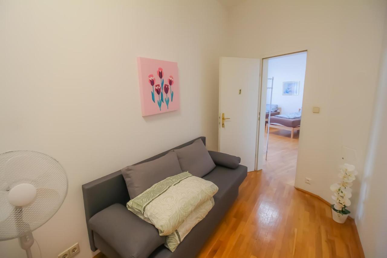 Family 3 Bedroom Apartment Lv7 Вена Экстерьер фото